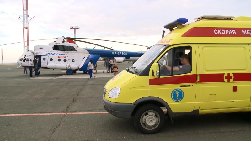 В Оренбуржье представили вертолет с реанимационным комплексом